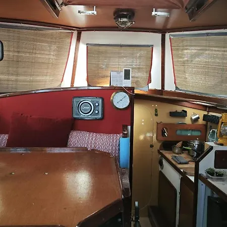 Boat Sitges Experience Botel