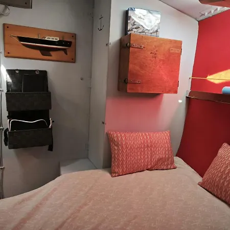 Hotel en barco Boat Sitges Experience