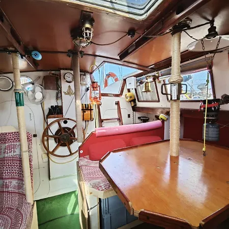 Hotel en barco Boat Sitges Experience *