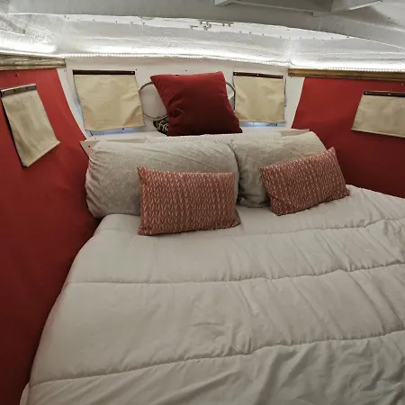 Boat Sitges Experience Hotel en barco *